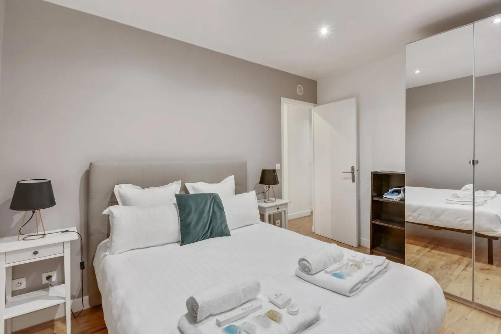 163 Carole - Superb In * Parigi