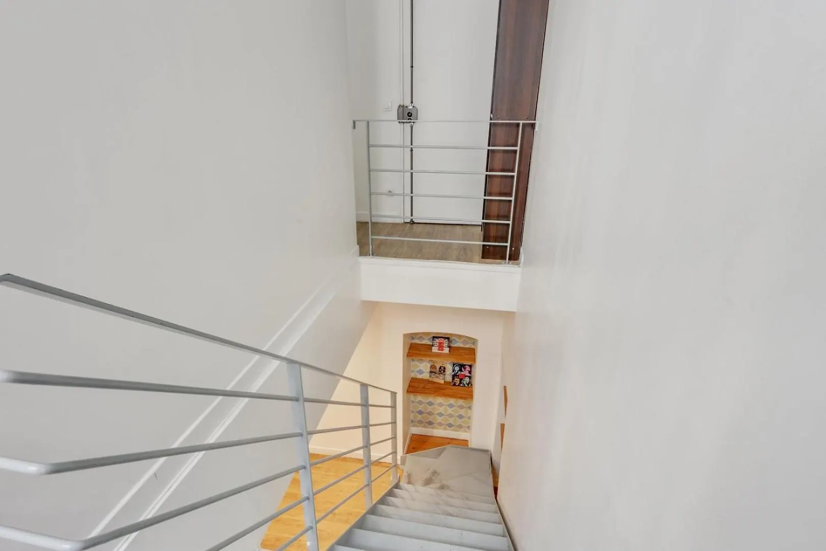 163 Carole - Superb In Apartment *